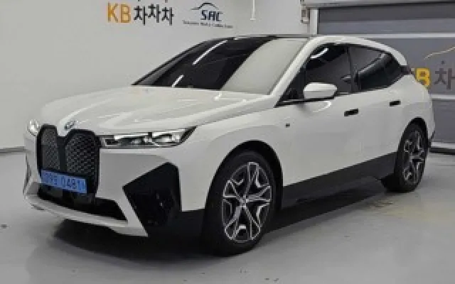 캐스퍼전기차 중고차 iX M60 매물 사진 12 - 2023/11 38,579km