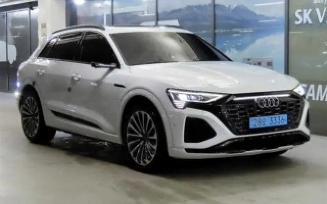 캐스퍼전기차 중고차 Q8 e-트론 55 콰트로 프리미엄 매물 사진 1 - 2025/04 13,338km